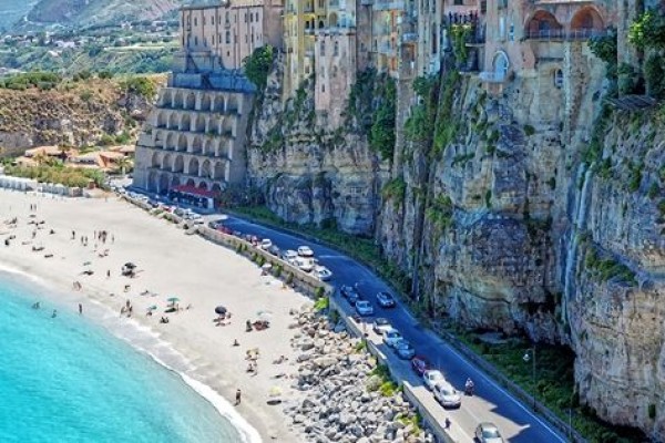 10 pantai terbaik di Italia