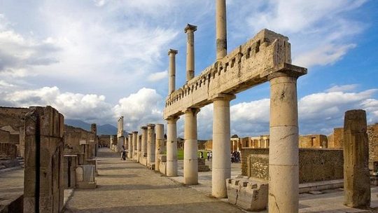 13 Atraksi, Tips & Tur Terbaik Di Pompeii, Italia