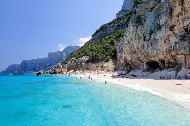5 Pantai Terbaik di Italia Selatan