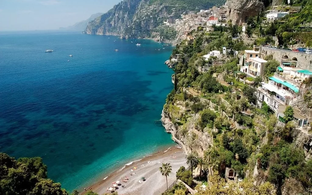 Pantai Terbaik Di Italia